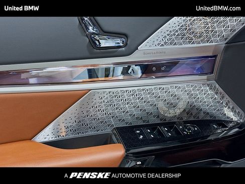 Used 2025 BMW 760i xDrive AWD/4WD image 3
