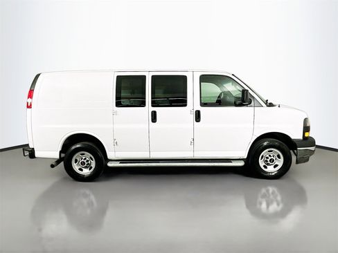 Used 2024 GMC Savana 2500 w/ Driver Convenience Package image 8