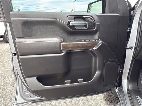 Used 2022 Chevrolet Silverado 1500 RST w/ LPO, Blackout Package AWD/4WD image 34
