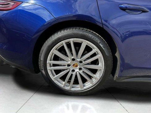 Used 2020 Porsche Panamera 4 image 69