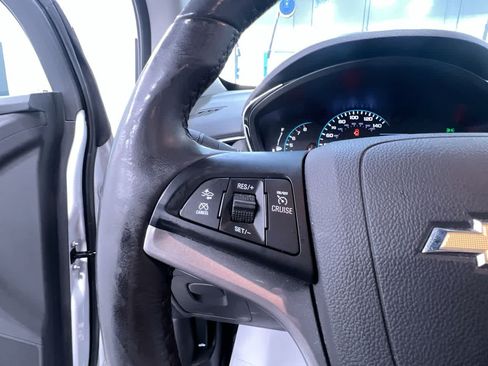 Used 2020 Chevrolet Trax Premier FWD image 20