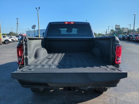 Used 2025 RAM 2500 Big Horn AWD/4WD image 13