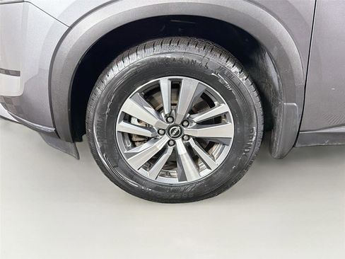 Used 2025 Nissan Pathfinder SL AWD/4WD image 31