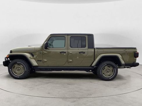 New 2026 Jeep Gladiator Sport image 2