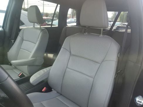 Used 2023 Honda Passport EX-L image 3