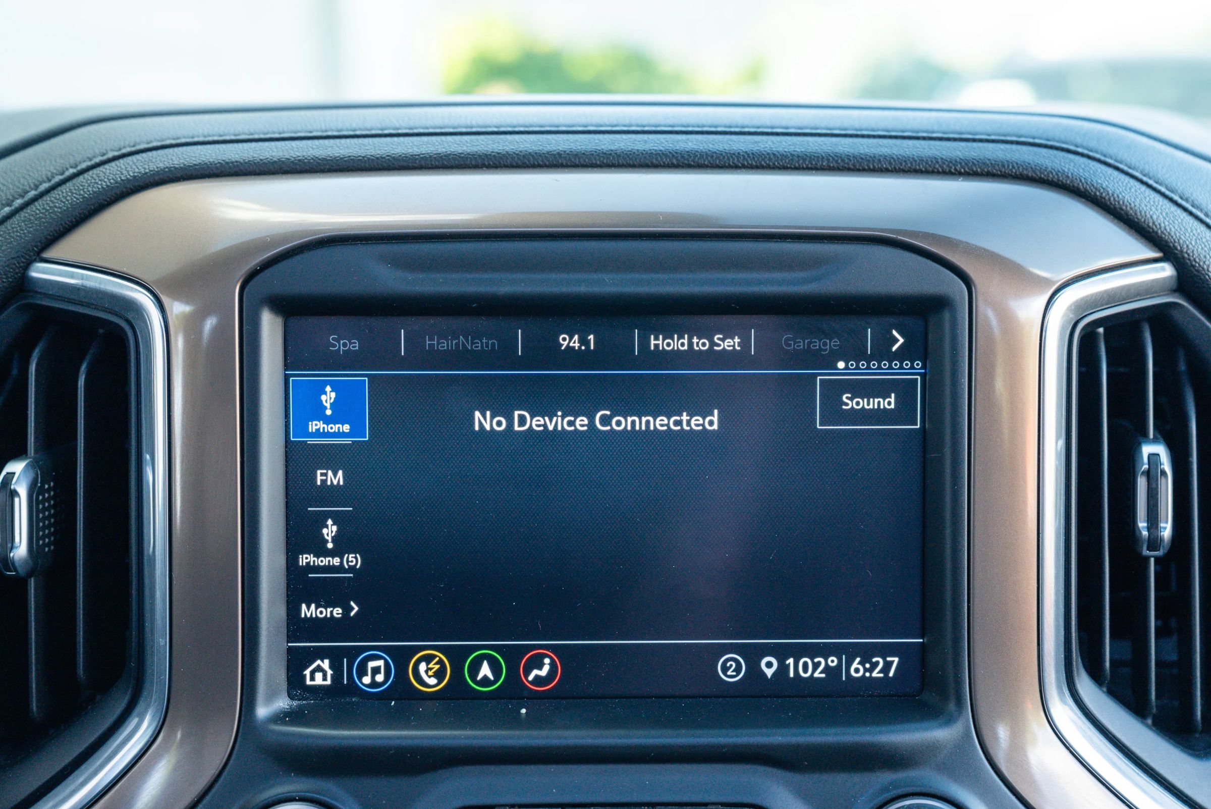 Used 2020 Chevrolet Silverado 1500 High Country w/ Technology Package AWD/4WD image 23