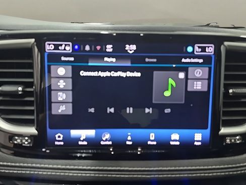 Used 2024 Chrysler Pacifica Limited FWD image 38