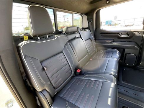 Used 2023 GMC Sierra 1500 AT4X image 34