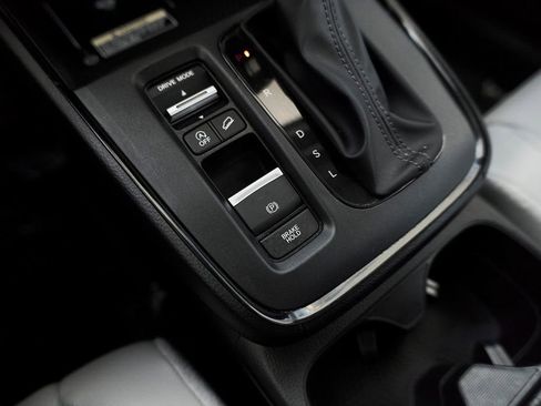 Used 2024 Honda CR-V EX-L image 32