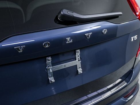 Certified 2022 Volvo XC90 T5 Momentum w/ Advanced Package image 38