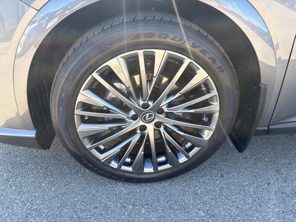 Used 2023 Lexus RX 350 FWD w/ Cold Area Package image 15
