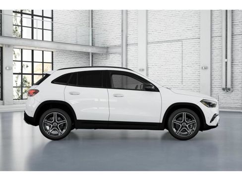 New 2026 Mercedes-Benz GLA 250 4MATIC image 2