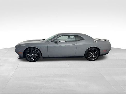 Used 2019 Dodge Challenger R/T RWD image 2