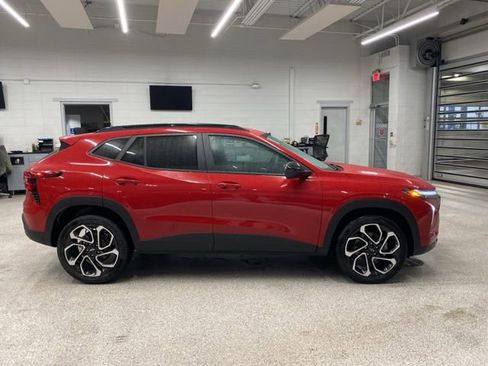 New 2026 Chevrolet Trax RS w/ Sunroof Package image 4