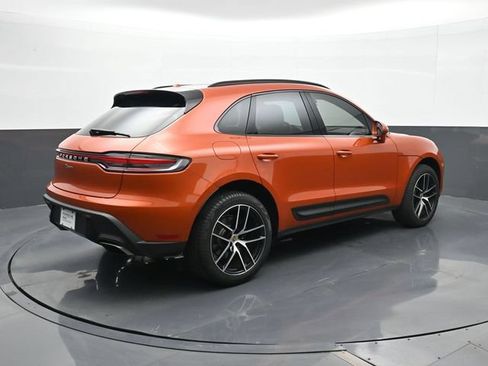 Certified 2025 Porsche Macan AWD/4WD image 21