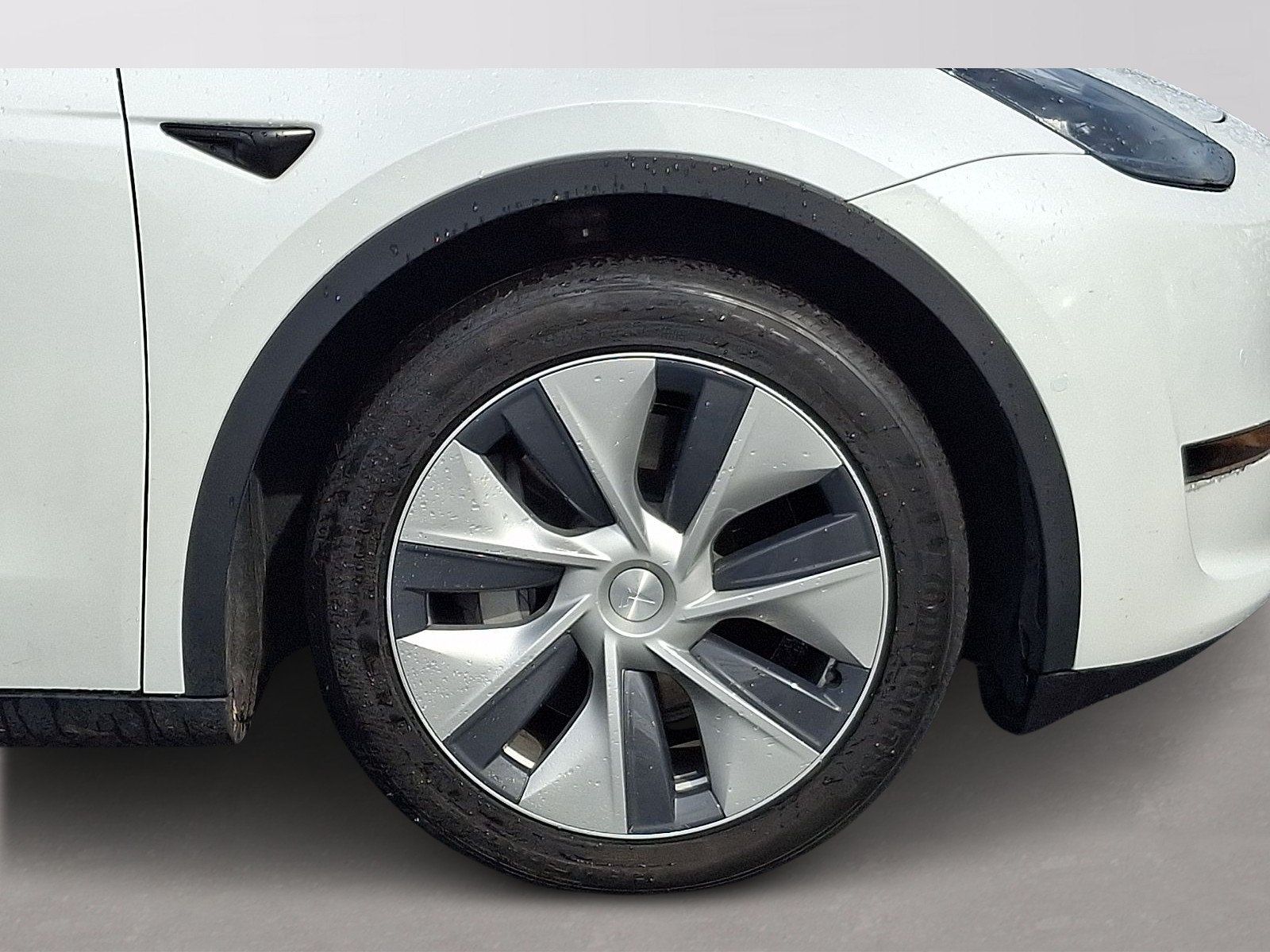 Used 2021 Tesla Model Y Long Range AWD/4WD image 8