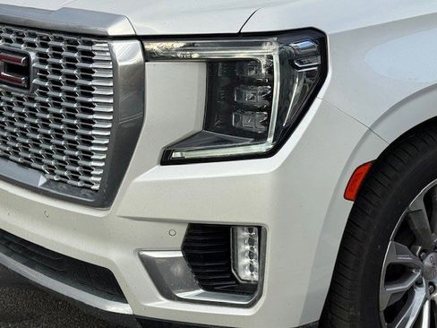 Used 2022 GMC Yukon Denali w/ Advanced Technology Package image 11