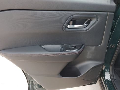 New 2026 Nissan Rogue SV AWD/4WD image 10