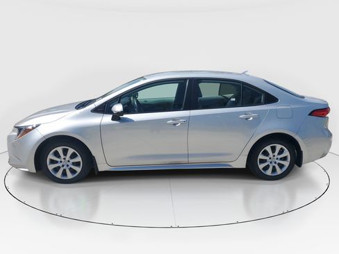Certified 2025 Toyota Corolla LE FWD image 6
