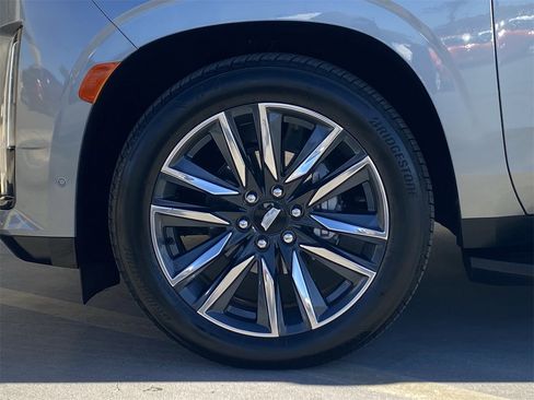 Certified 2024 Cadillac Escalade Sport Platinum image 10