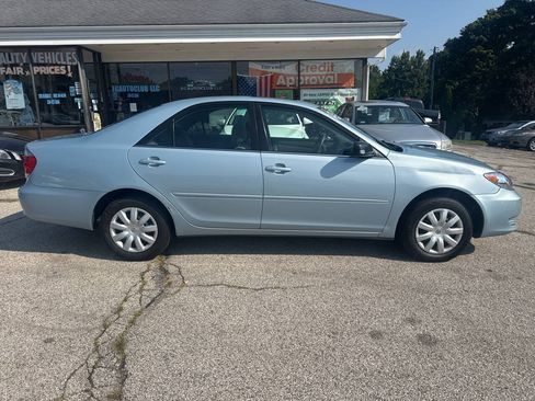 Used 2005 Toyota Camry LE FWD image 8
