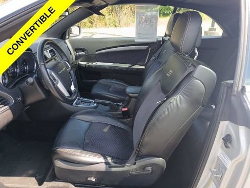 Used 2012 Chrysler 200 S FWD image 15