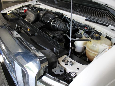 Used 2014 Ford E-150 and Econoline 150 RWD image 26