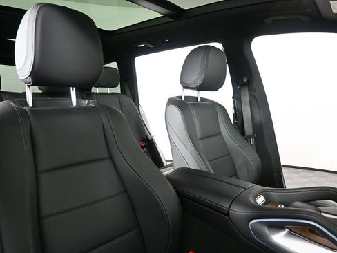 Certified 2025 Mercedes-Benz GLS 450 4MATIC image 22