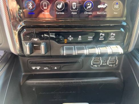 Used 2019 RAM 1500 Limited AWD/4WD image 25
