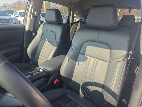 Used 2023 Honda HR-V EX-L image 11