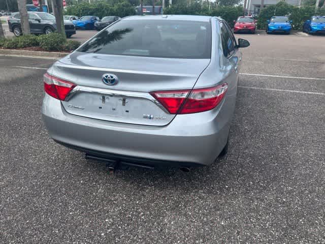 Used 2015 Toyota Camry XLE w/ Moonroof Package FWD image 11