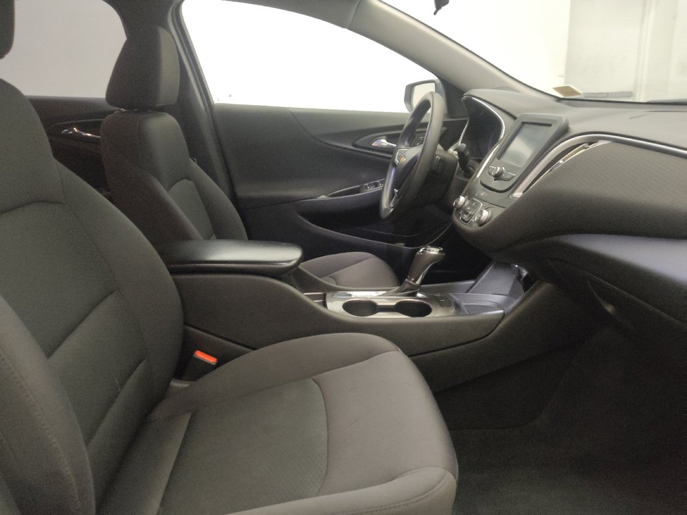 Used 2017 Chevrolet Malibu LS FWD image 21