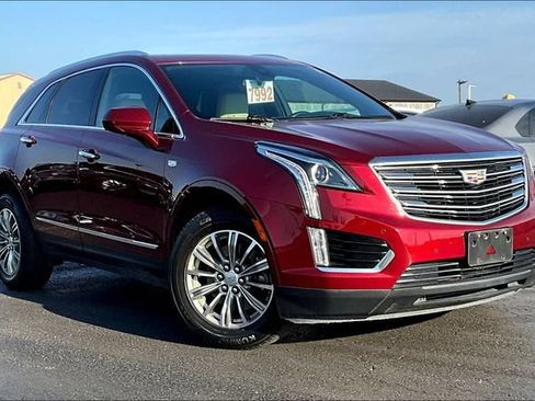 Used 2018 Cadillac XT5 Luxury w/ Driver Awareness Package AWD/4WD image 2