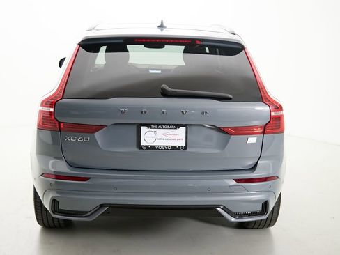 Certified 2024 Volvo XC60 T8 Ultimate w/ Protection Package Premier AWD/4WD image 8