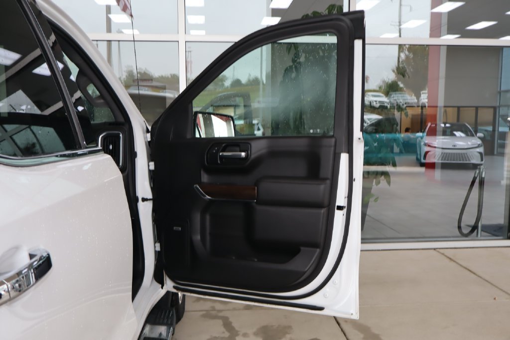 Used 2019 GMC Sierra 1500 SLT w/ SLT Premium Plus Package AWD/4WD image 45