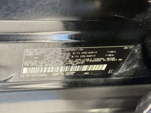 Used 2019 Toyota RAV4 XLE Premium w/ Cold Weather Package FWD image 26