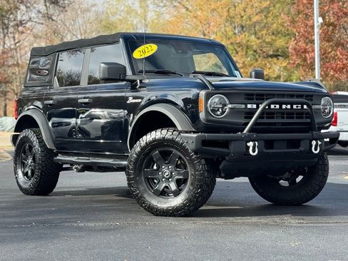 Used 2022 Ford Bronco Black Diamond image 2