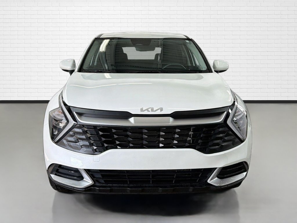 Used 2023 Kia Sportage LX AWD/4WD image 2
