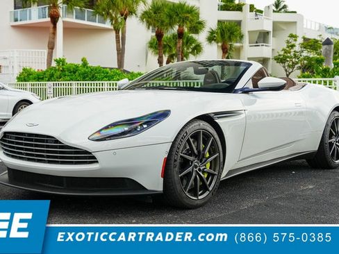 Used 2019 Aston Martin DB11 Volante image 1