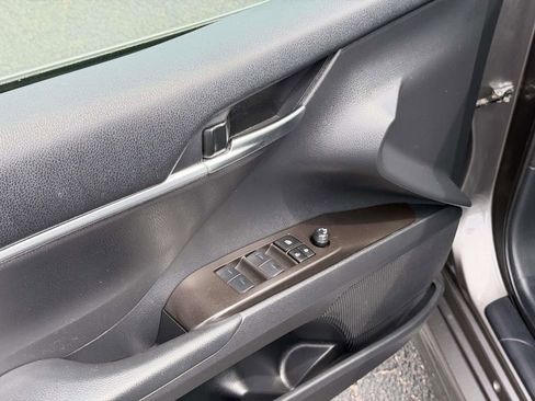 Used 2024 Toyota Camry SE FWD image 17