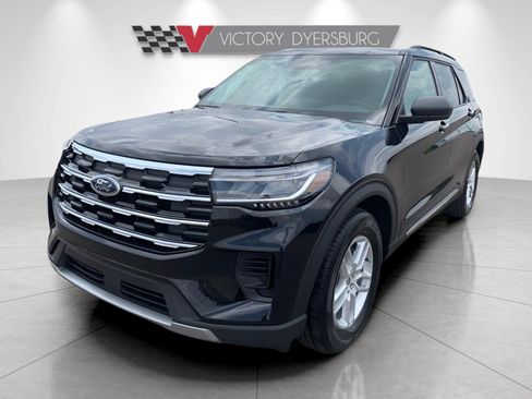New 2025 Ford Explorer Active image 4