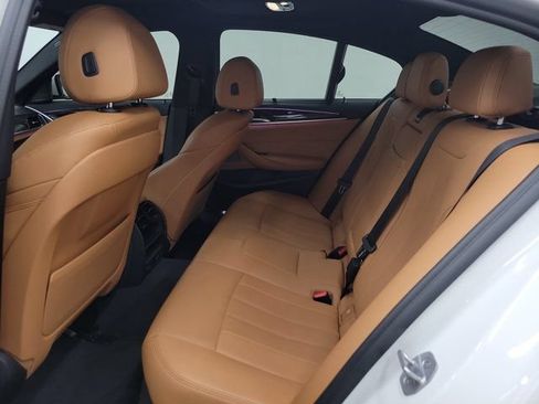 Used 2021 BMW 530i w/ M Sport Package RWD image 13