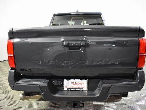 Used 2024 Toyota Tacoma TRD Off-Road image 5