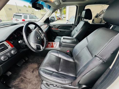 Used 2012 Chevrolet Tahoe LTZ image 19