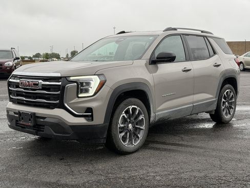 Used 2025 GMC Terrain Elevation w/ Elevation Premium Package AWD/4WD image 7