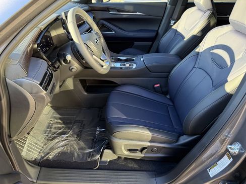 New 2026 INFINITI QX60 Sport image 9