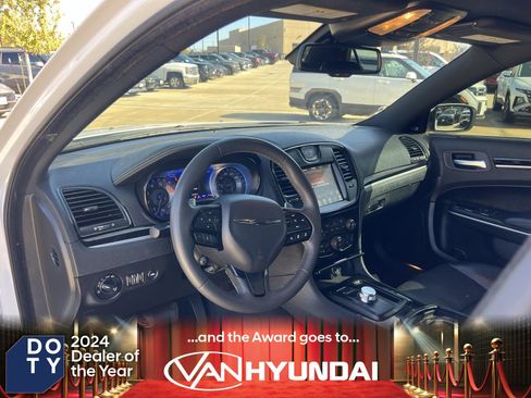 Used 2023 Chrysler 300 S w/ Comfort Group image 21