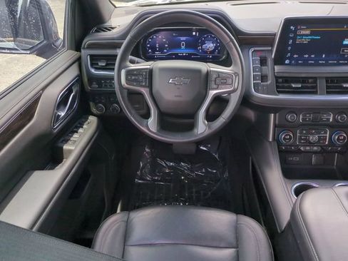 Used 2022 Chevrolet Tahoe Z71 w/ Luxury Package AWD/4WD image 19