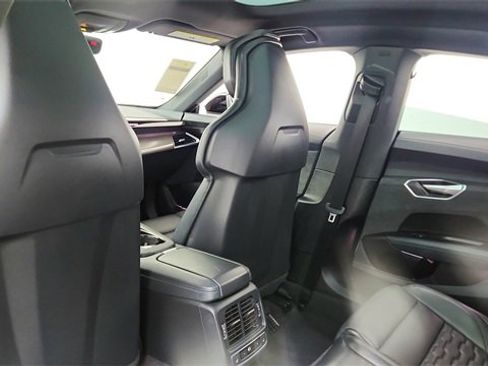 Used 2023 Audi e-tron GT Premium Plus w/ Performance Package image 28