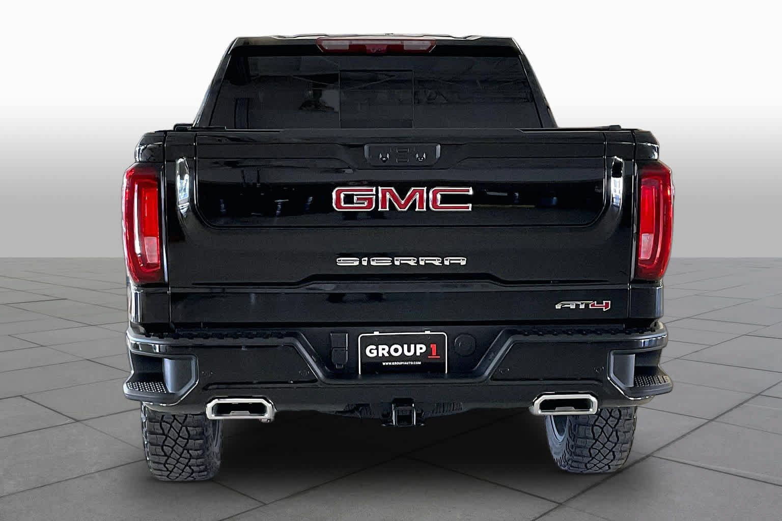 Used 2025 GMC Sierra 1500 AT4 w/ AT4 Premium Package AWD/4WD image 4